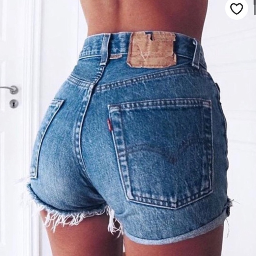 Vintage high waisted Levi’s shorts